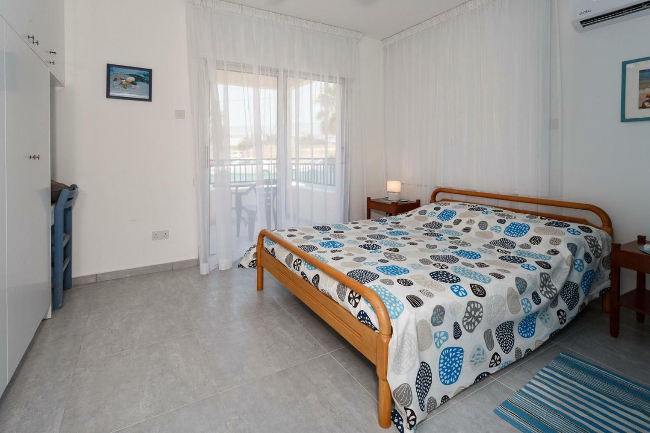 Coral Bay Sea Breeze - 3 Bedroom Διαμέρισμα