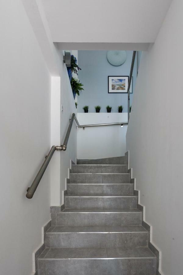 Coral Bay Sea Breeze - 3 Bedroom Péjia